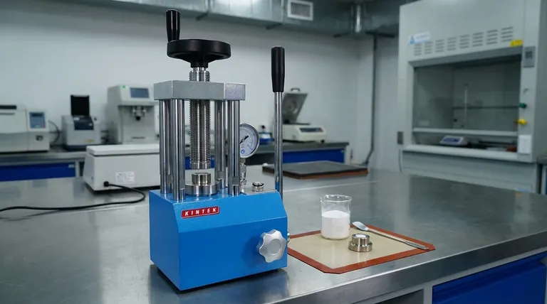 Quali sono le considerazioni importanti riguardo al costo e alla manutenzione di una pressa da laboratorio? Massimizzare il ROI e minimizzare i tempi di inattività