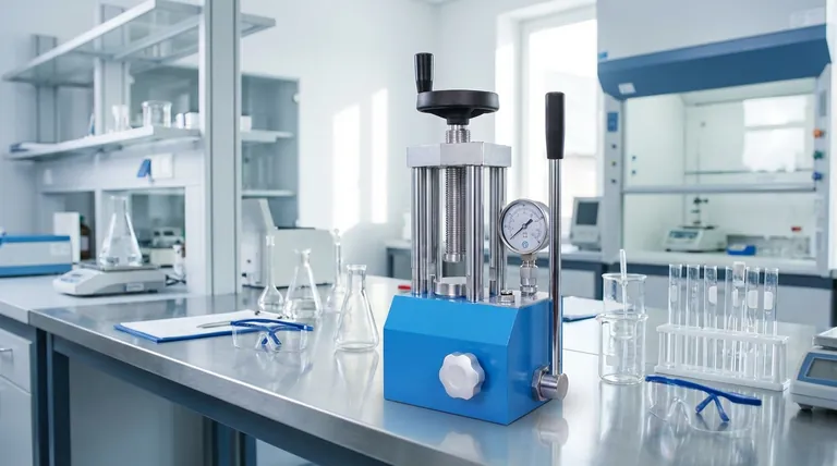 C型油圧プレスの特徴は何ですか? 限られたスペースで効率を最大化する