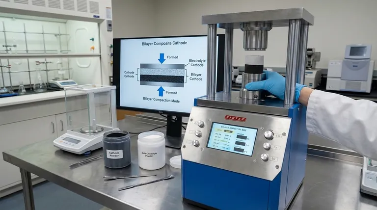 Qual è il ruolo di una pressa idraulica da laboratorio nella stratificazione delle polveri? Progettazione di catodi a doppio strato stabili per batterie a stato solido