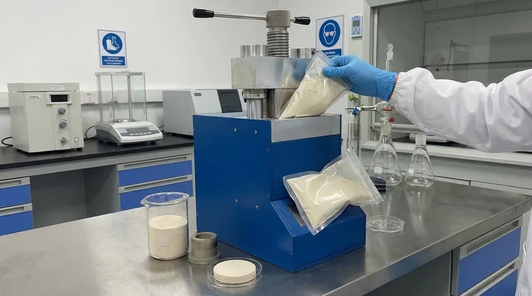 高密度バルクセラミック基板の製造における等方圧プレスはどのように利用されますか?固体電池のほぼ完全な密度を実現する