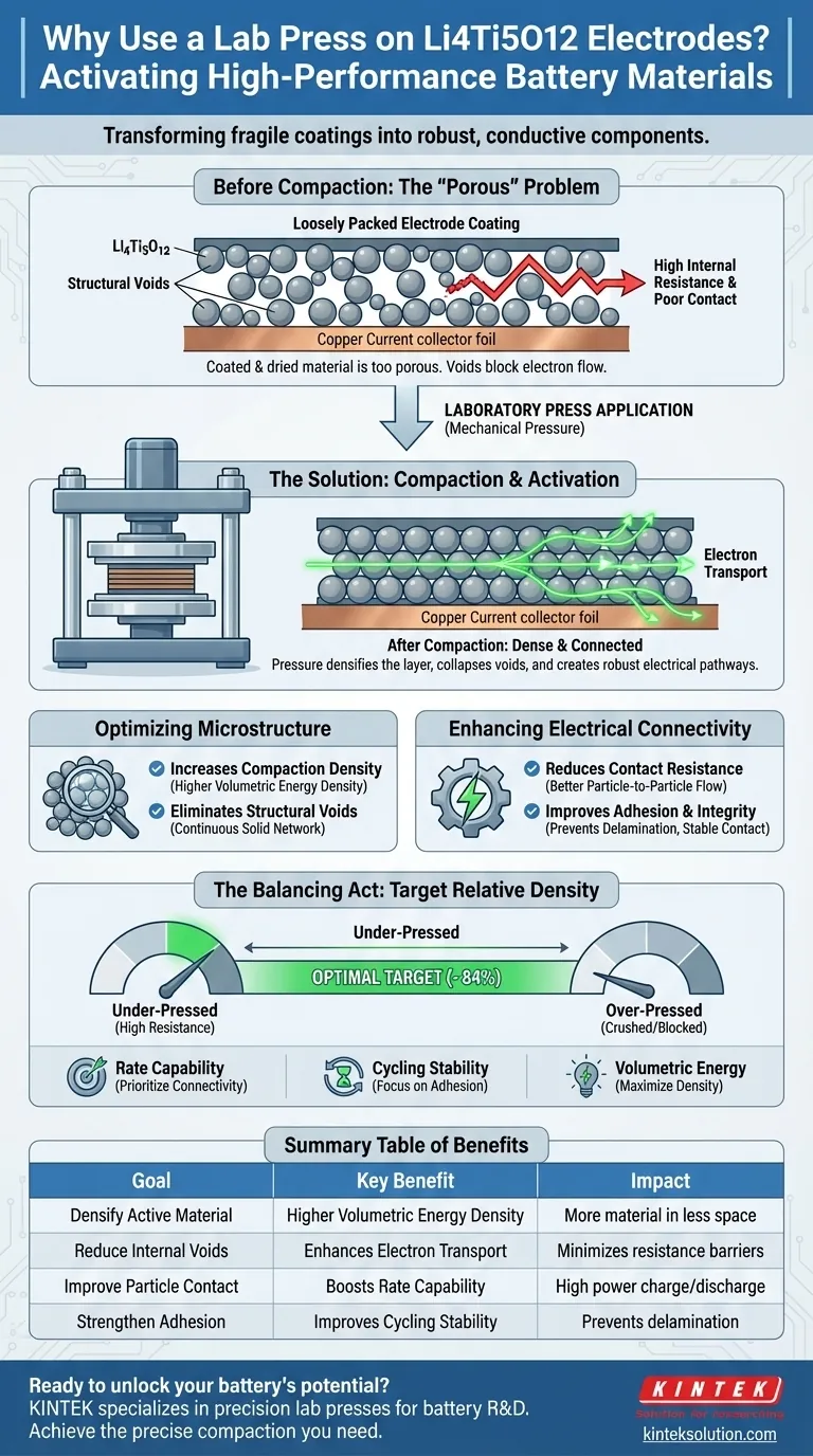 Li4Ti5O12電極の圧縮に実験室用プレス機を使用する主な目的は何ですか？高性能バッテリー電極の実現 ビジュアルガイド
