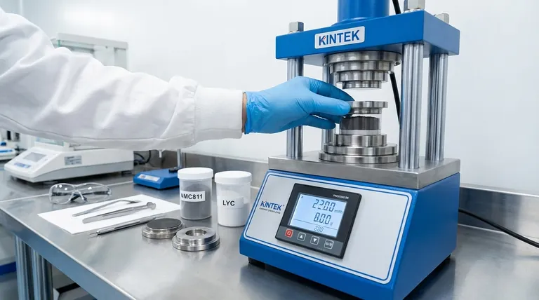 Qual è la funzione della pressatura di NMC811 su un pellet LYC? Ottenere interfacce a bassa resistenza per batterie allo stato solido