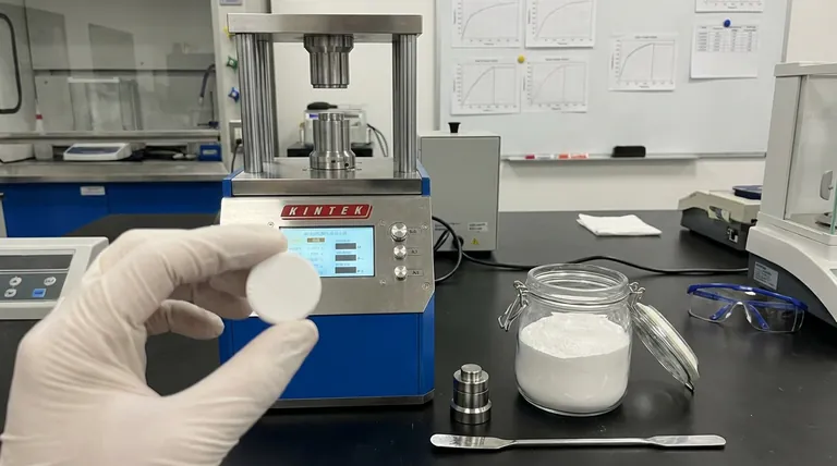 LZP粉末に最大500 MPaの圧力が要求されるのはなぜですか?高密度固体電解質の実現