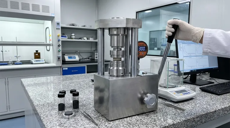 全固体電池の作製における実験用油圧プレスの不可欠な役割は何ですか?高性能全固体インターフェースの構築