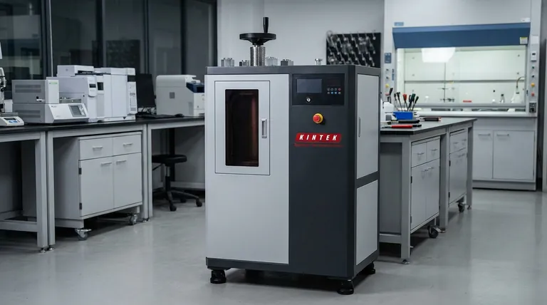 Perché il riscaldamento del mezzo liquido è importante nella Pressatura Isostatica a Caldo? Sblocca la Densificazione Uniforme e la Qualità