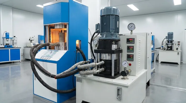 温間静水圧プレスにおけるブースターソースの機能は何ですか?均一な部品のための精密な圧力制御をマスターする