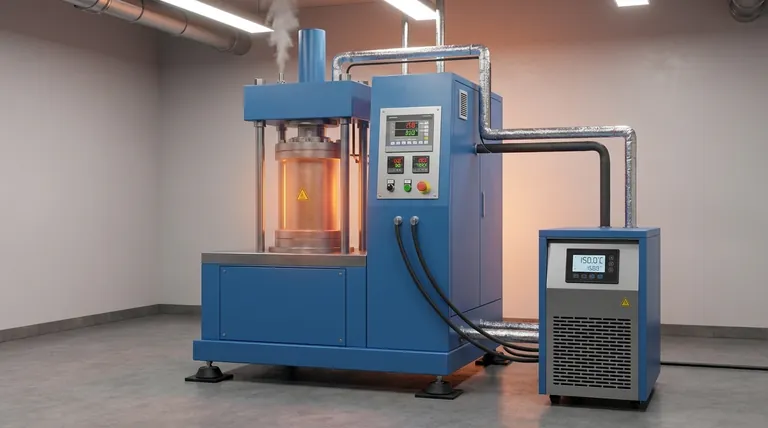 温間静水圧プレスは、加工中の温度精度をどのように保証しますか?優れた材料のための精密な緻密化を実現する