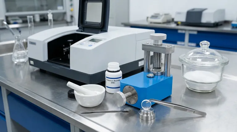 Quels sont les avantages de l'utilisation du bromure de potassium (KBr) dans la préparation des échantillons en spectroscopie IR ? Obtenez des spectres de haute qualité et sans interférence