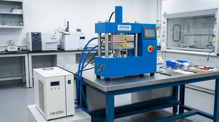 ما هي قدرات الضغط لمكابس الضغط المتساوي الحراري (Warm Isostatic Presses)؟ حلول مخصصة للتكثيف الفائق