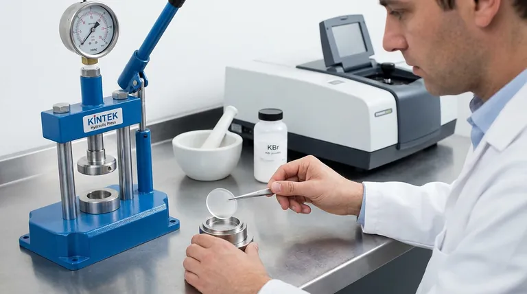 使用压片机进行傅里叶变换红外光谱(FTIR)分析有哪些好处?获得卓越的光谱质量和可重复性