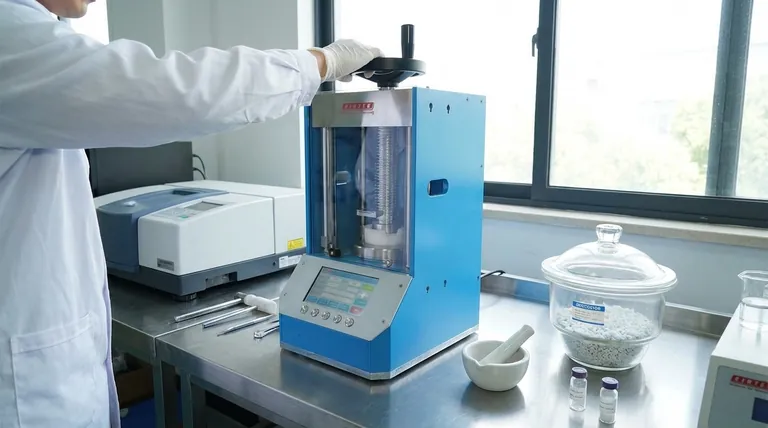 Quais são as vantagens de usar uma prensa de KBr? Obtenha Espectroscopia de IR Clara para Amostras Sólidas