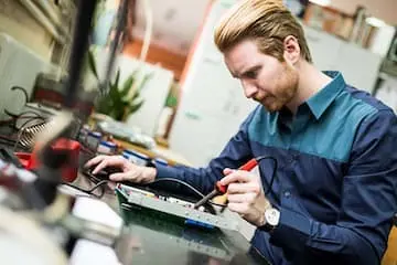 I&D de software e hardware de prensas de laboratório