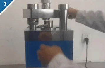 Step 3: Open the cantilever after depressurization