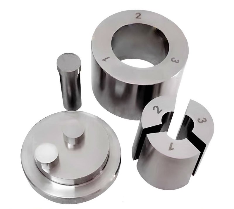 Assembler le moule de presse cylindrique de laboratoire détails 4