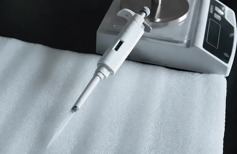 Laboratory Micro Manual Adjustable Single Channel Pipette 2