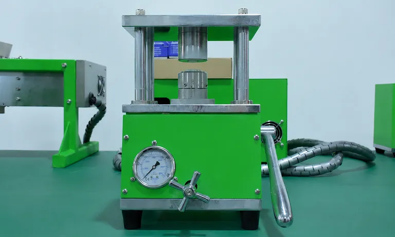 Manual Coin Cell Battery Crimping Machine 1