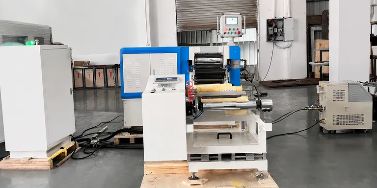 Calandra idraulica per elettrodi di batterie 210 330mm con rulli riscaldati 1