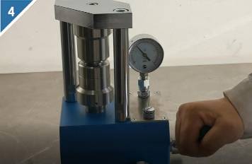 4. Presione hacia abajo la presión a alrededor de 6mpa-8mpa, alrededor de 1000kg-1200kg.
