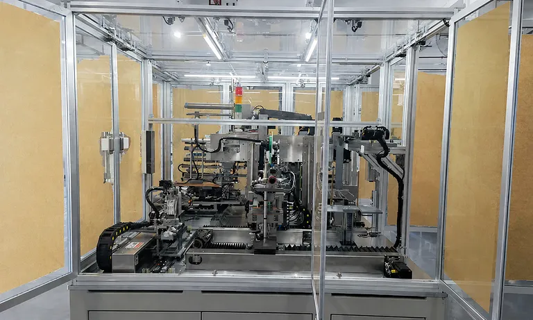 Automatic Z-Fold Stacking Machine for Prismatic Lithium Ion Battery Cells 2